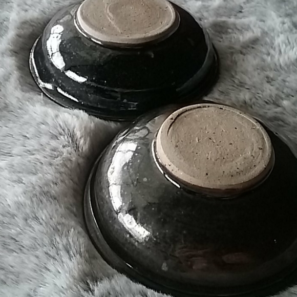 Two Pottery Bowls - Picture 6 of 8